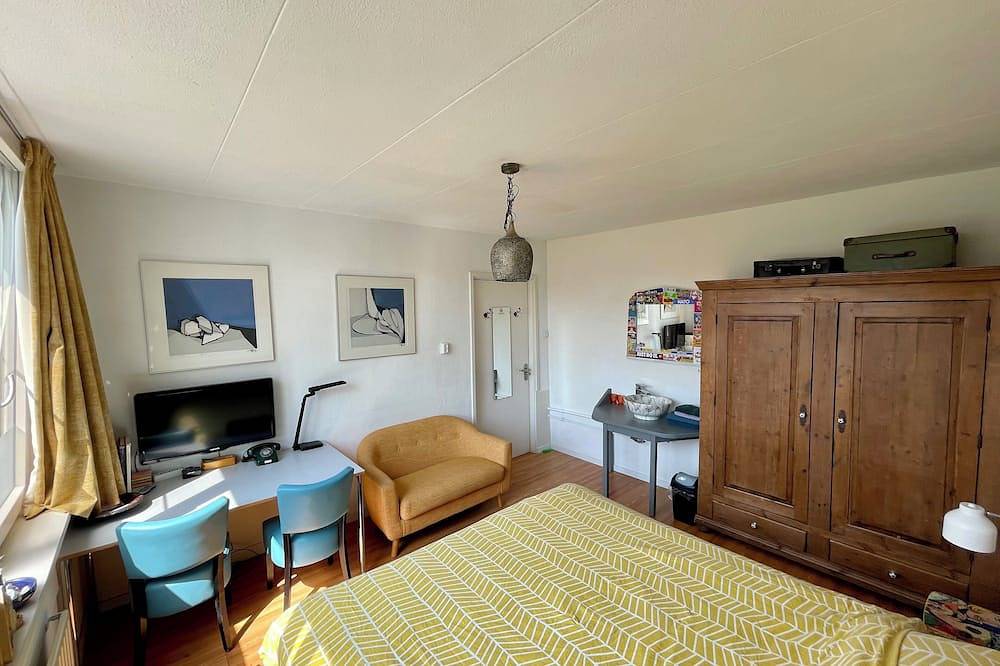 Tranquil city room with Wifi in charming Alkmaar in Alkmaar, Niederländische Nordsee