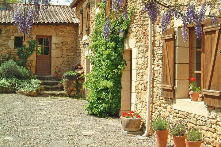 Gîte pour 4 personnes à Larzac (Dordogne)