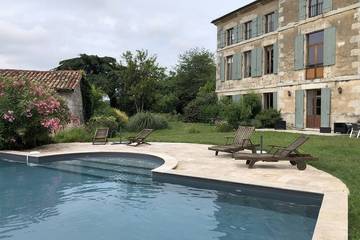 Gîte pour 15 personnes, avec terrasse et jardin à La Croix-Blanche