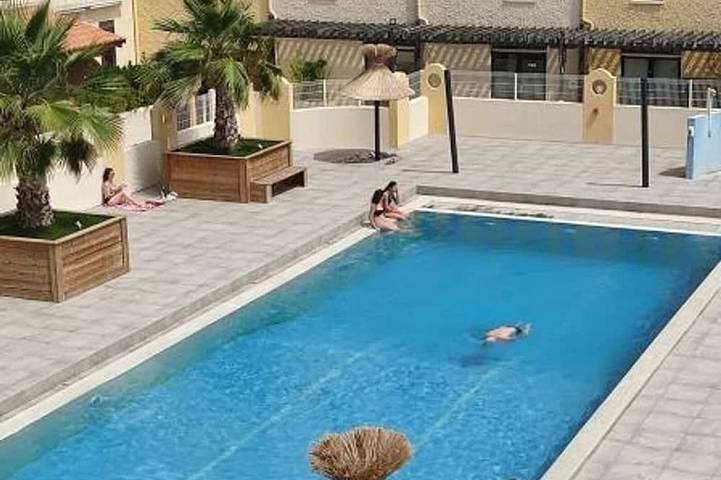 Gîte pour 6 personnes, avec piscine dans Office De Tourisme De Gruissan