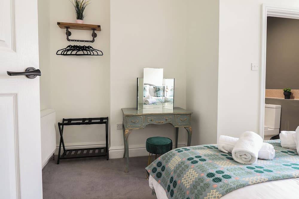 Bron Celyn, pet friendly, character holiday cottage in Betws-Y-Coed in Betws-y-Coed, Snowdonia