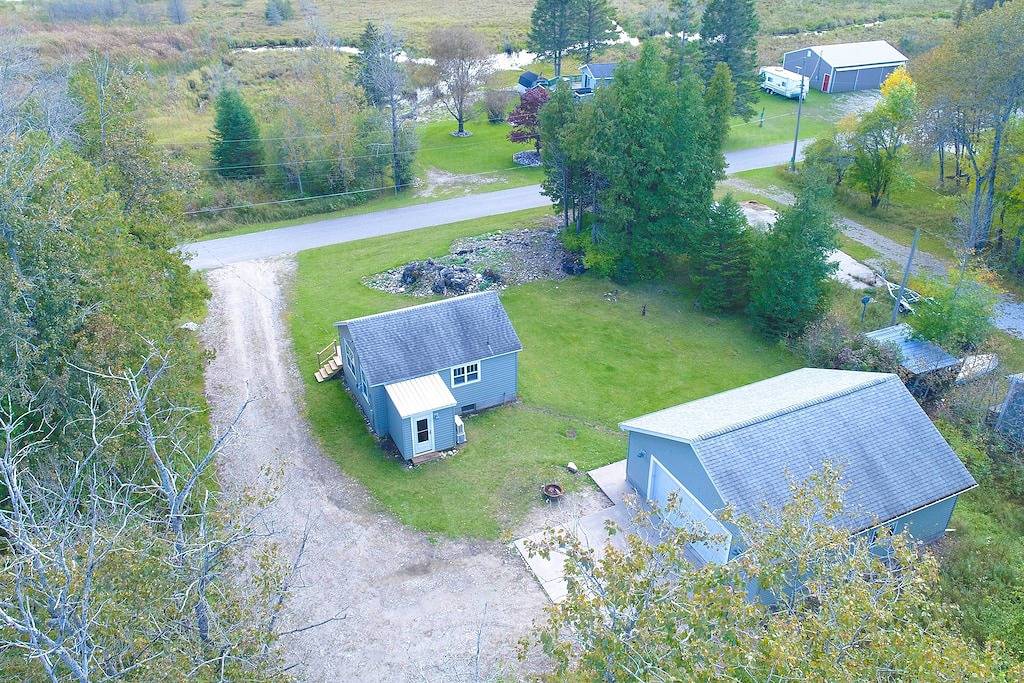 Cozy Cedarville Cottage - Walk to Lake Huron! in Mackinac County