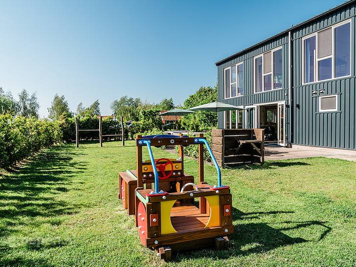 Ferienhaus für 42 Personen, mit Balkon/Terrasse und Terrasse in Stede Broec - 3