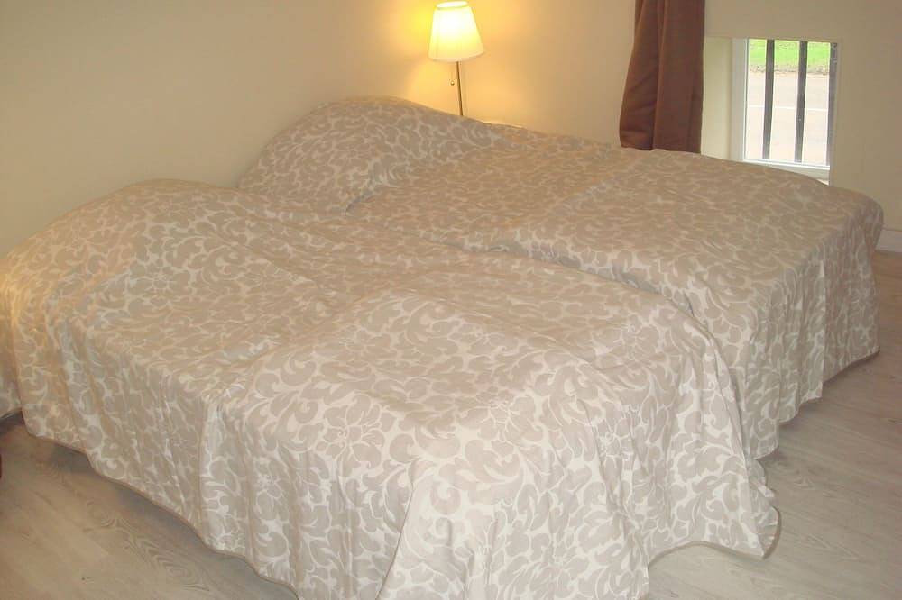 House high capacity with private pool in Meursanges, Beaune region