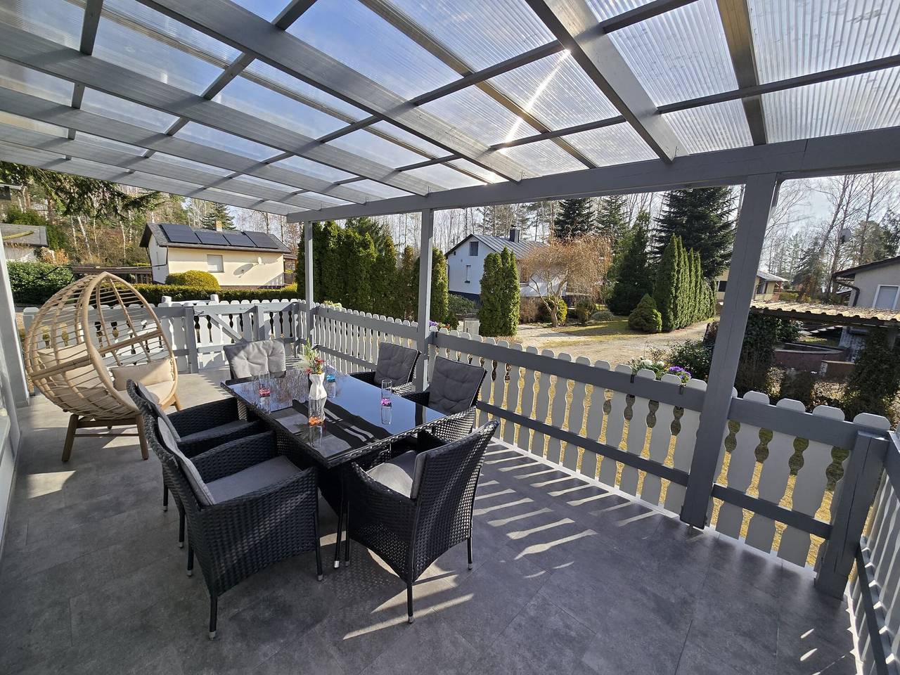 Bungalow „Celine“ mit privater Terrasse, Wlan und Klimaanlage in Gorden-Staupitz, Naturpark niederlausitzer heidelandschaft (Brandenburg)