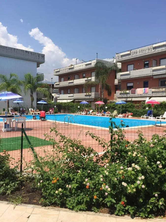 Ferienwohnung für 5 Personen, mit Ausblick und Garten sowie Pool - 1