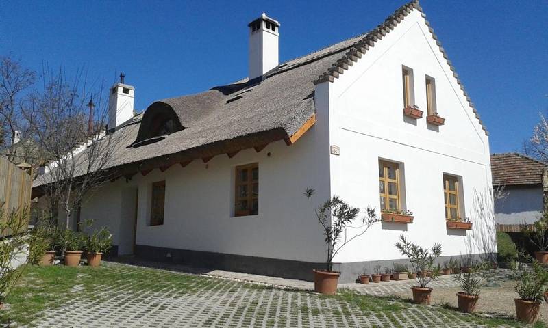 Ferienwohnung für 2 Personen, mit Terrasse und Garten sowie Seeblick