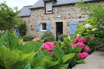 Gîte pour 5 personnes, avec terrasse et jardin dans Plage du Port Morvan