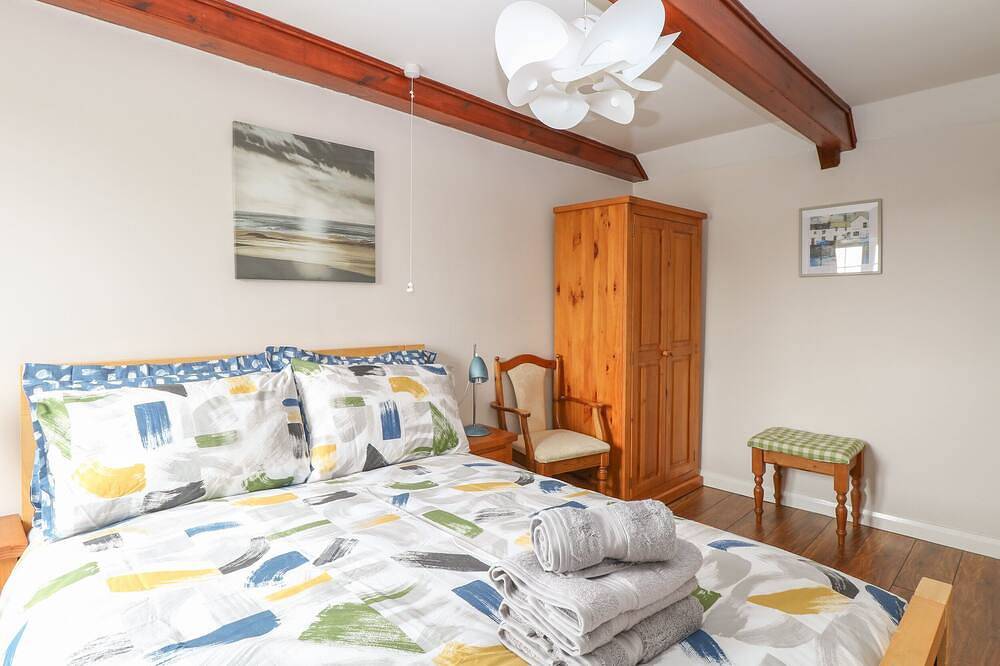 Compass Cottage, pet friendly, with open fire in Sheringham in Bodham, Norfolk Coast