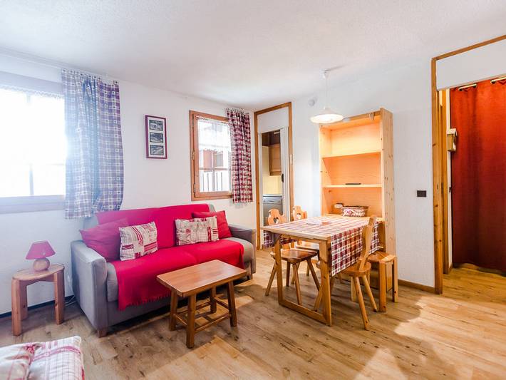 Studio entier, Studio rénové 3 pers, balcon sud, au pied des commerces et près des pistes in Bellentre, La Plagne-Tarentaise