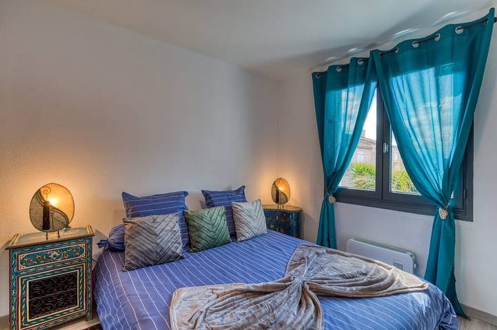 Chambre d’hôte pour 2 personnes, avec piscine ainsi que jardin et jacuzzi