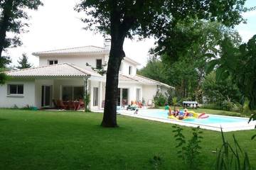Cottage pour 10 personnes, avec jardin à Saint-Aubin-de-Médoc