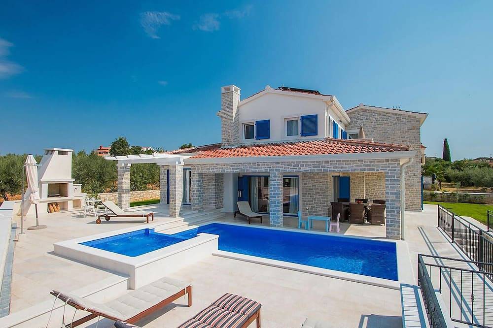 Schönes Haus in Porec mit Sauna in Tar (Kroatien), Tar-Vabriga
