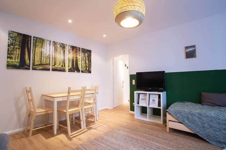 Ganze Wohnung, Fullhouse | Halle | F38 Forest Apartment in Halle, Saale-Unstrut