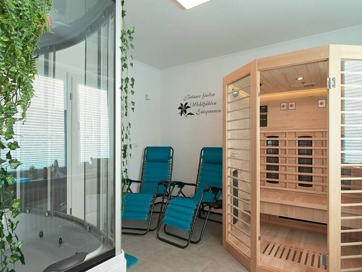 Ferienhaus in Husum mit Schwimmbecken in Husum, Nordfriesland