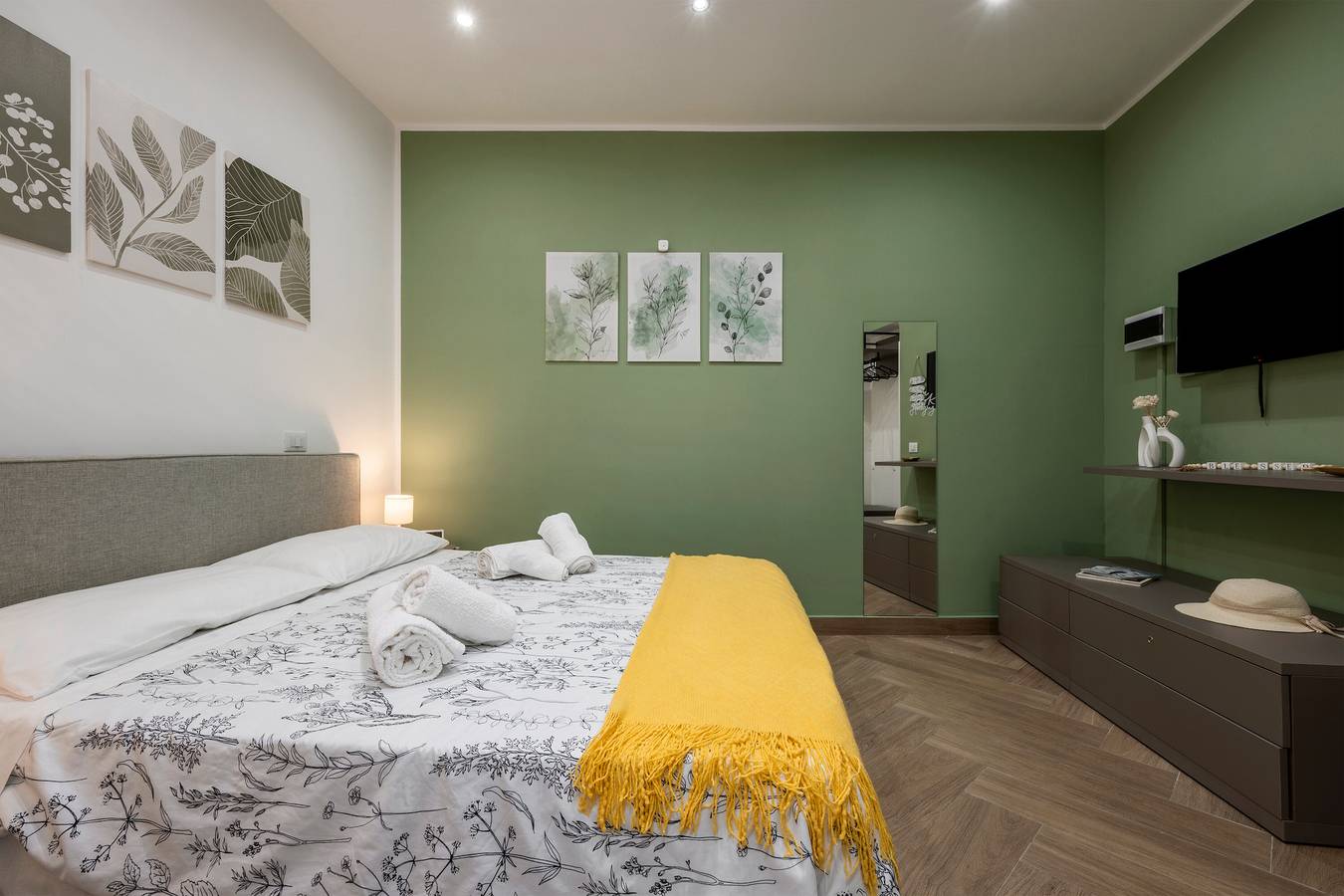 Entire studio, Studio 'Verde Incanto' with Wi-Fi and Air Conditioning in Palermo, Palermo Province