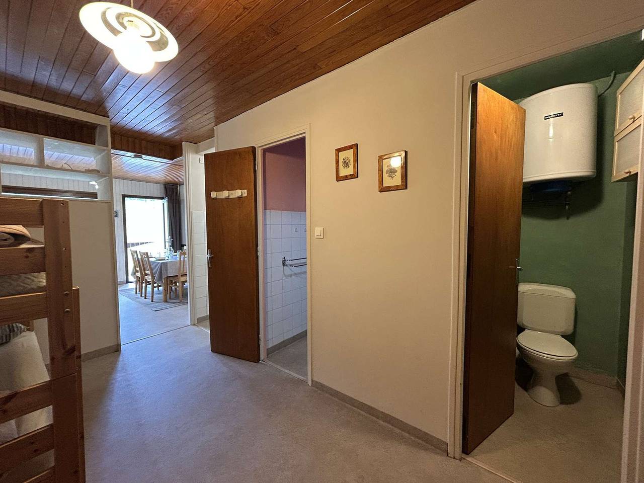 Entire apartment, Cozy Studio for 4 in Montgenèvre, Ski-in/Ski-out, Ski Locker, Optional Services in Montgenèvre, Briançon region