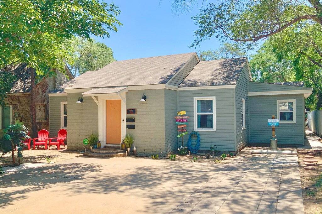 The Bung - Ein kurzer Spaziergang zur Texas Tech und mehr! in Lubbock, Lubbock County