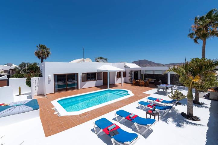 Villa for 6 people, with garden, child-friendly in Parque del Rey