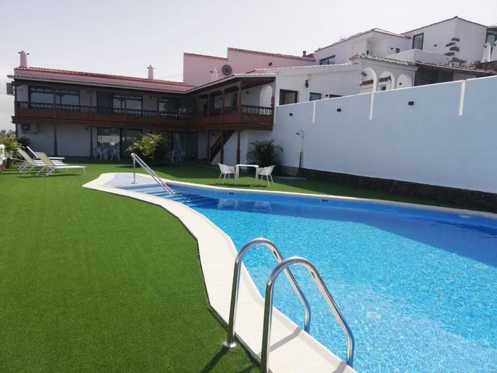 Albergue para 2 personas, con Balcón y Terraza además de Jardín y Piscina en Santa Cruz de Tenerife - 4