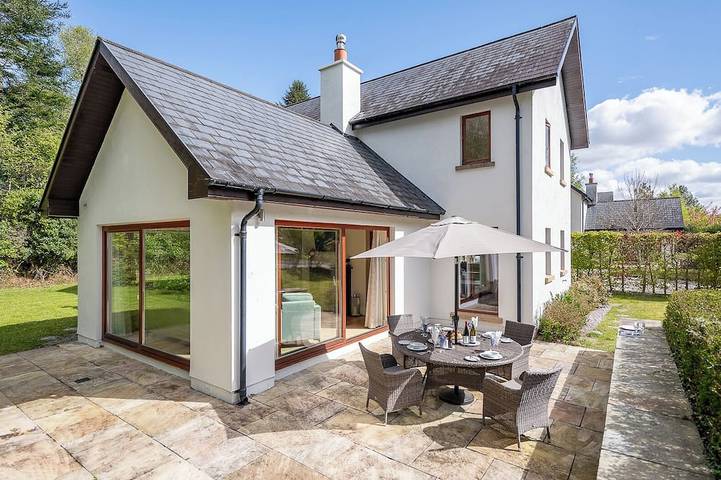 Holiday rental for 8 people, with sauna and terrace in Kenmare
