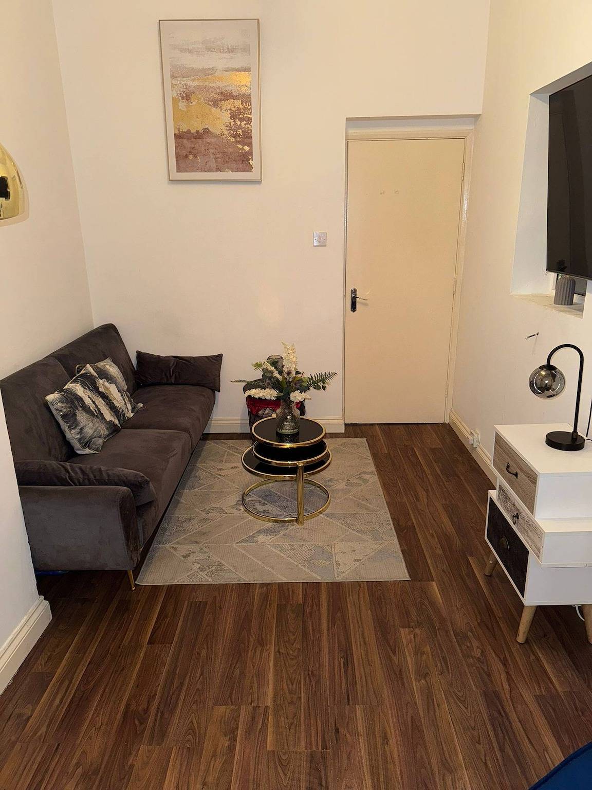 Entire apartment, Modern 1-Bedroom Flat in Trendy Leytonstone in Waltham Forest, London