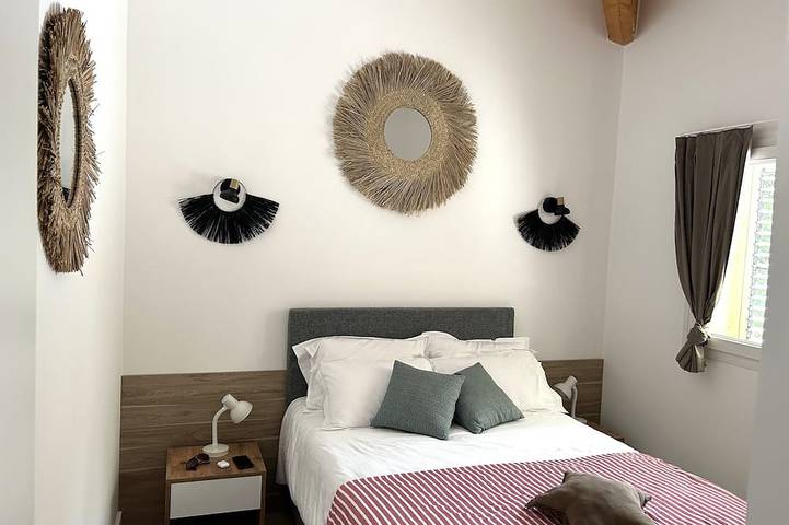 Gîte pour 4 personnes, avec balcon ainsi que piscine et jardin dans Plage Cala Rossa - 4