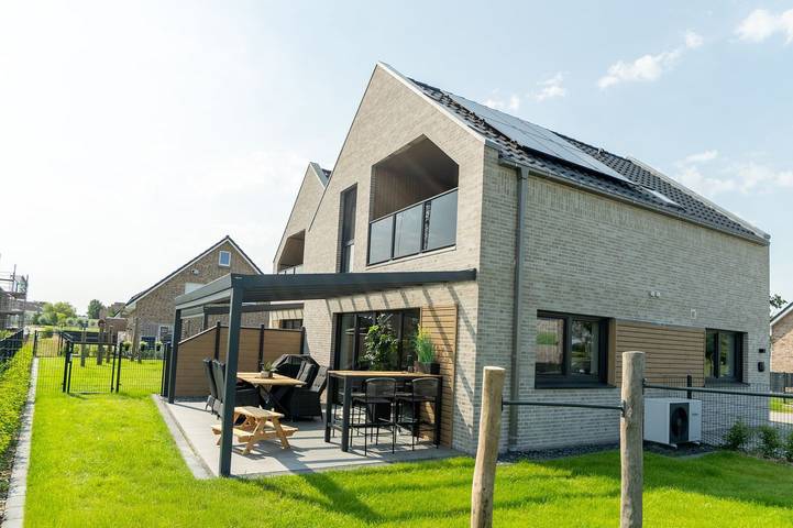 Ferienhaus für 8 Personen, mit Balkon und Balkon/Terrasse sowie Whirlpool und Terrasse in Hohenkirchen (Wangerland) - 4