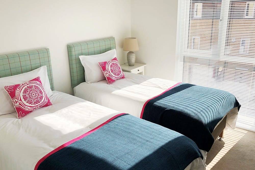 Entire apartment, Westlake Apartment No.3 in Hampton, Peterborough in Hampton Hargate and Vale, Peterborough