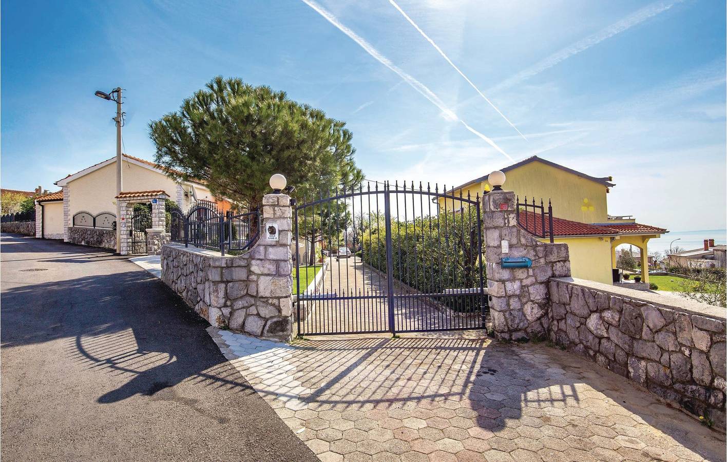 Ganze Ferienwohnung, Ferienwohnung für 6 Personen mit Terrasse in Rijeka, Primorje-Gorski Kotar