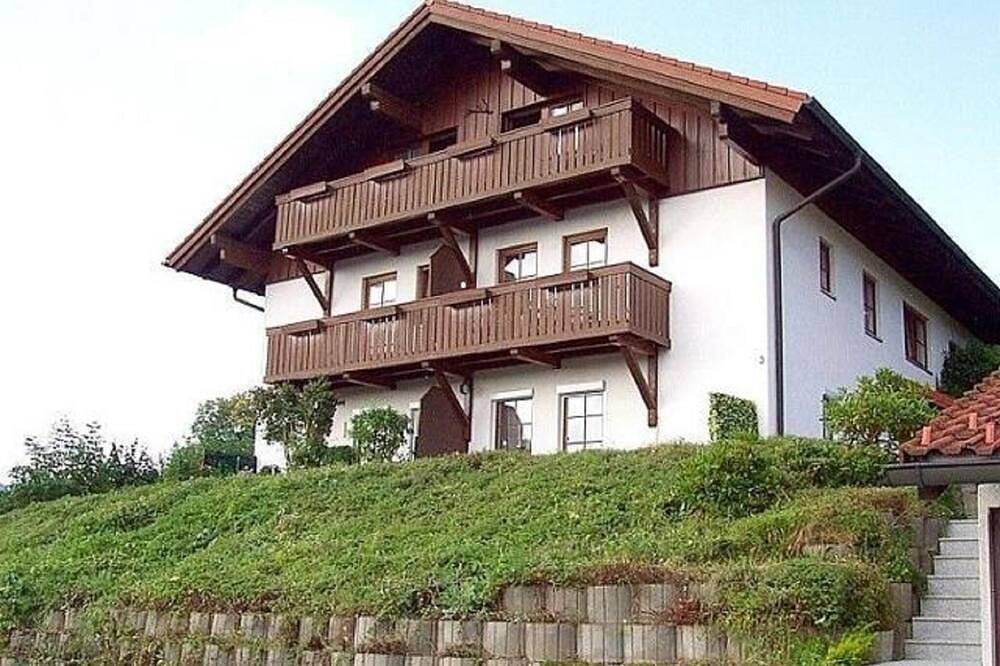 Ganze Wohnung, Ferienwohnung (48qm) mit Terrasse in Arnbruck, Ostbayern