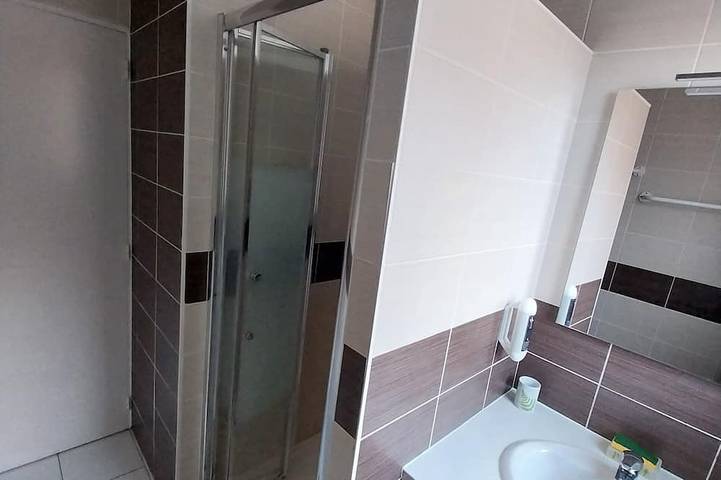 Gîte pour 6 personnes, avec jardin, animaux acceptés dans Plage du Platin - 4