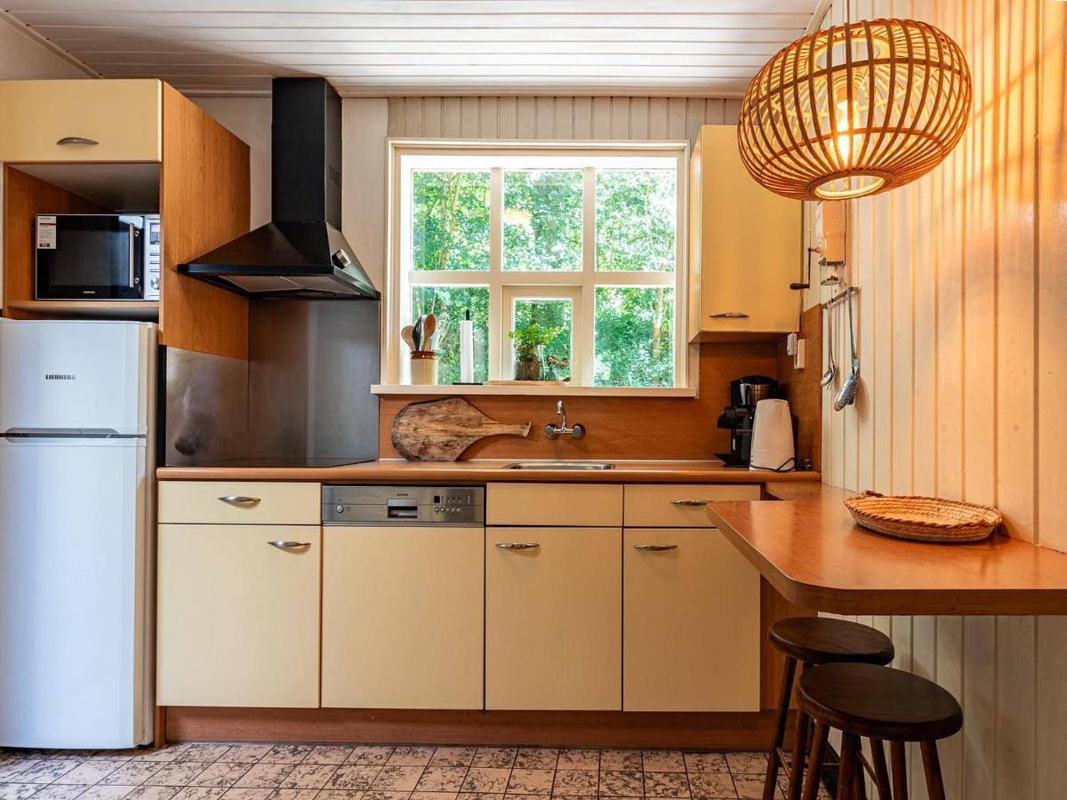 Five-Bedroom Holiday Home in Vrouwenpolder, Walcheren