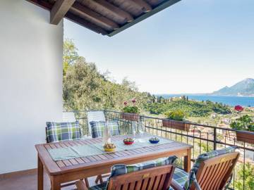 Ferienhaus für 6 Personen, mit Garten und Seeblick in Malcesine