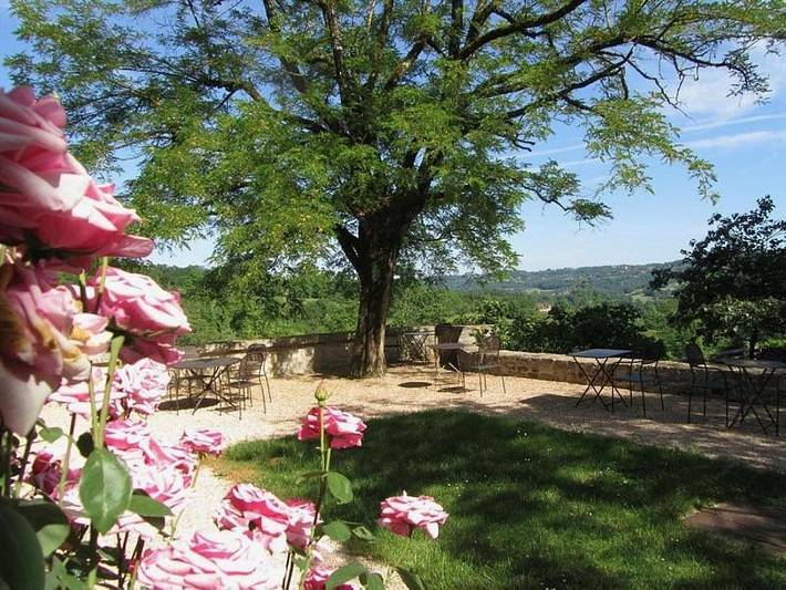 Gîte pour 4 personnes, avec Terrasse et Jardin ainsi que Piscine et Vue à Boussac (Lot)