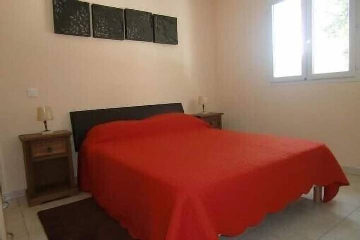 Location de vacances pour 4 personnes, avec jardin et piscine à Petreto-Bicchisano - 2