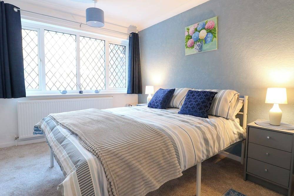 The Lily Pad, family friendly, with a garden in Chesterfield in Chesterfield, Derbyshire