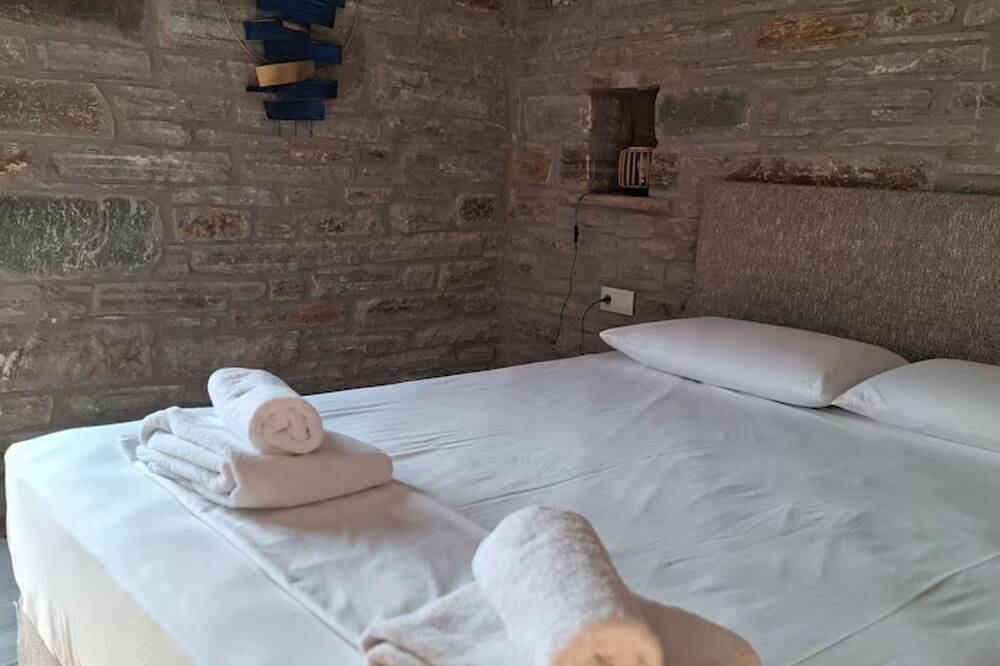 Bellevia Stone Pool Villa in Euböa