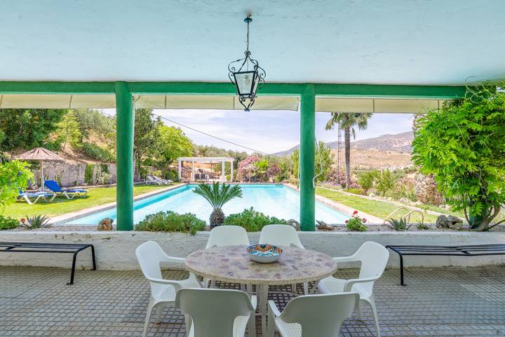 Chalet para 10 personas, con jardín y terraza, Familias con niños en Parque Natural Sierras Subbéticas - 3