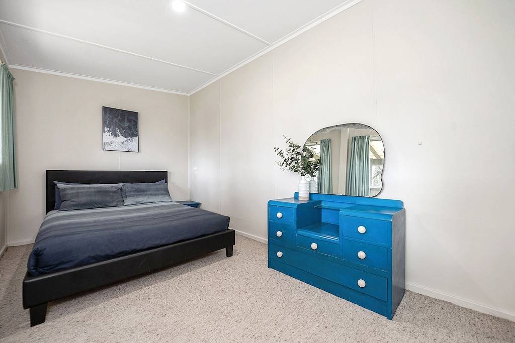 Coastal Pine-Ocean view from the front and back in Guilderton, Western Australia