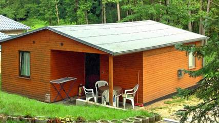 Bungalow für 5 Personen, mit Garten und Seeblick sowie Pool und Terrasse in Berlin Umland