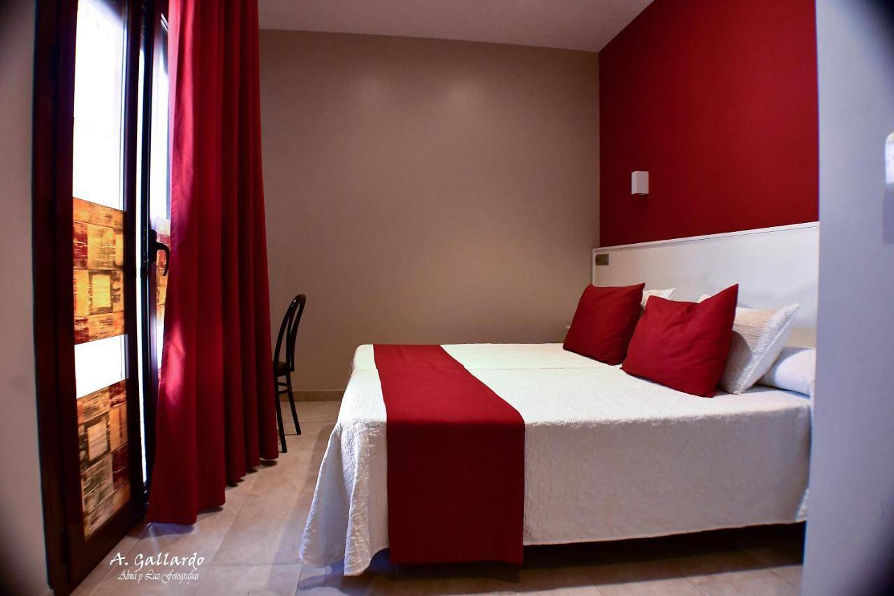 Hostal Playa Candor in Playa de Los Corrales (Rota), Rota