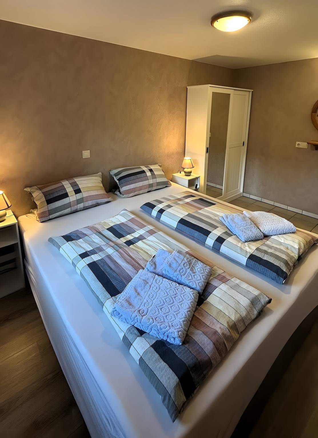 Ganze Wohnung, Fewo Föhr, in der Mitte der Hallig, direkt am Meer, Entspannung und Ruhe pur! in Langeneß, Halligen