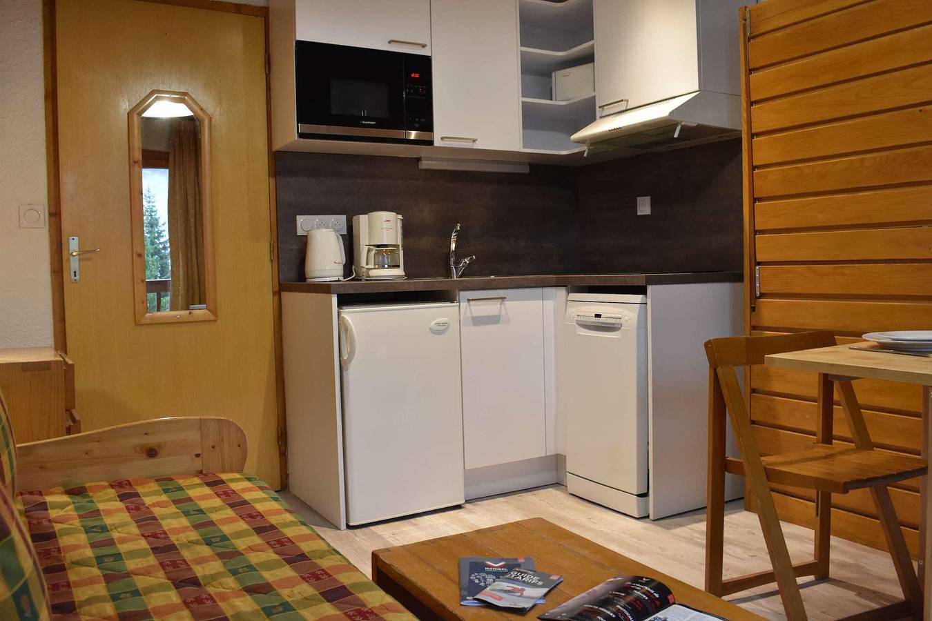 Ganze Wohnung, Résidence les Merisiers - Studio für 2 Personen (A08) in Les Allues, Les Trois Vallées