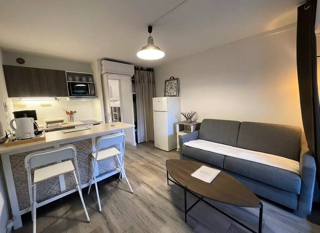 Studio entier, Studio de Charme avec Jardinet Privatif – Cœur du Golfe de Saint-Tropez in Port Cogolin, Cogolin
