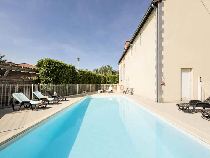 Gîte pour 8 personnes, avec piscine et terrasse, animaux acceptés à Gerzat - 3