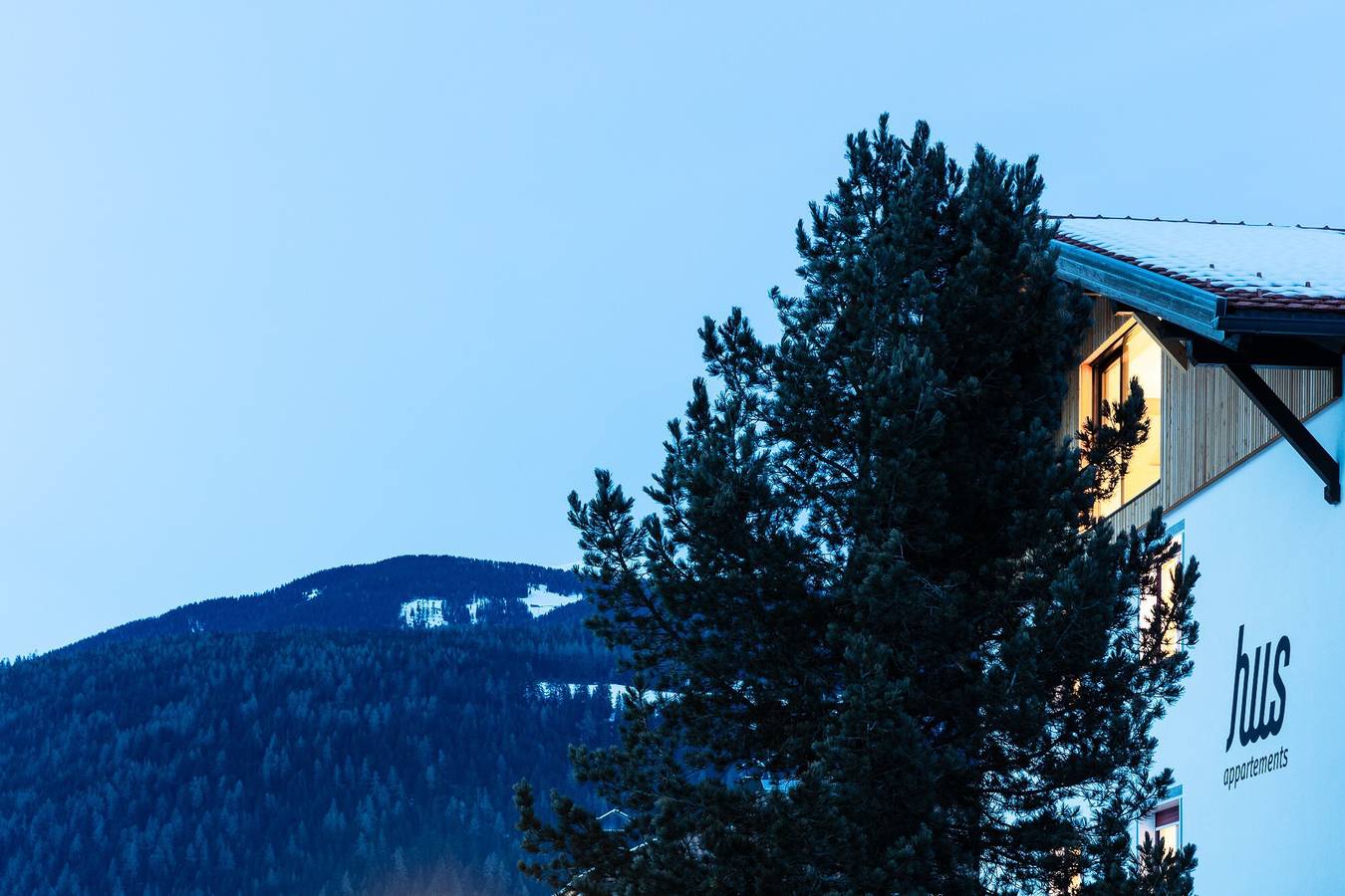 Appartamento intero, Moderno "Appartamento Hus - Nr. 1" con balcone, giardino e Wi-Fi in Valdaora, Dolomiti Superski