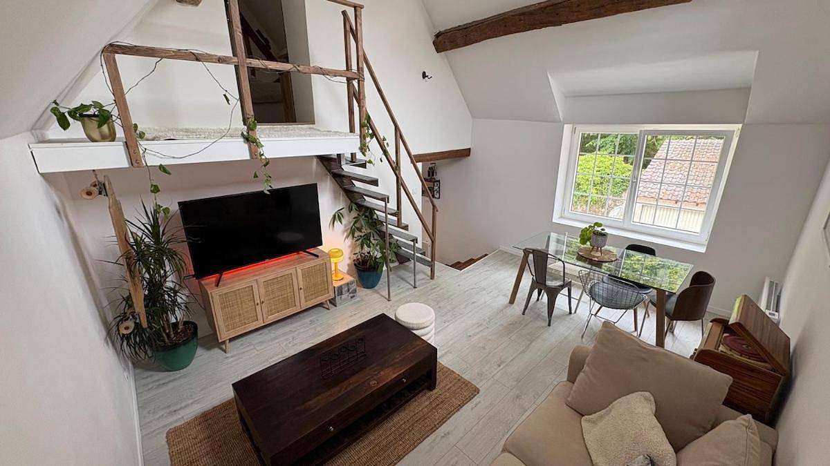 Appartement entier, Maison de caractère à 5 min de Disneyland Paris in Lesches, Seine-et-Marne