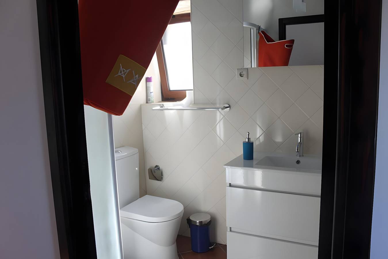 Casa da Eira: Casa de vacaciones con vistas a la montaña, Wi-Fi y aire acondicionado in Redinha, Leiria District
