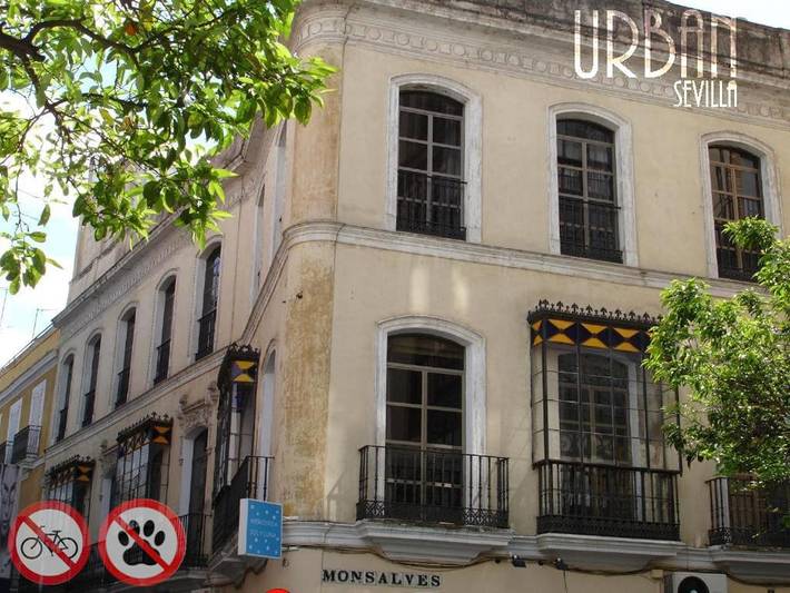 Casa de huéspuedes para 3 personas, con Balcón además de Terraza y Vistas en Sevilla
